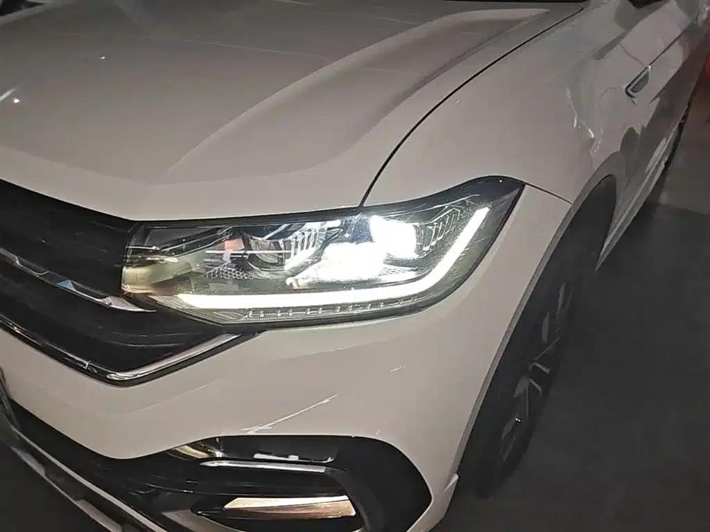 2020 Volkswagen T-Cross 1.5L Automatic R-Line — миниатюра 24