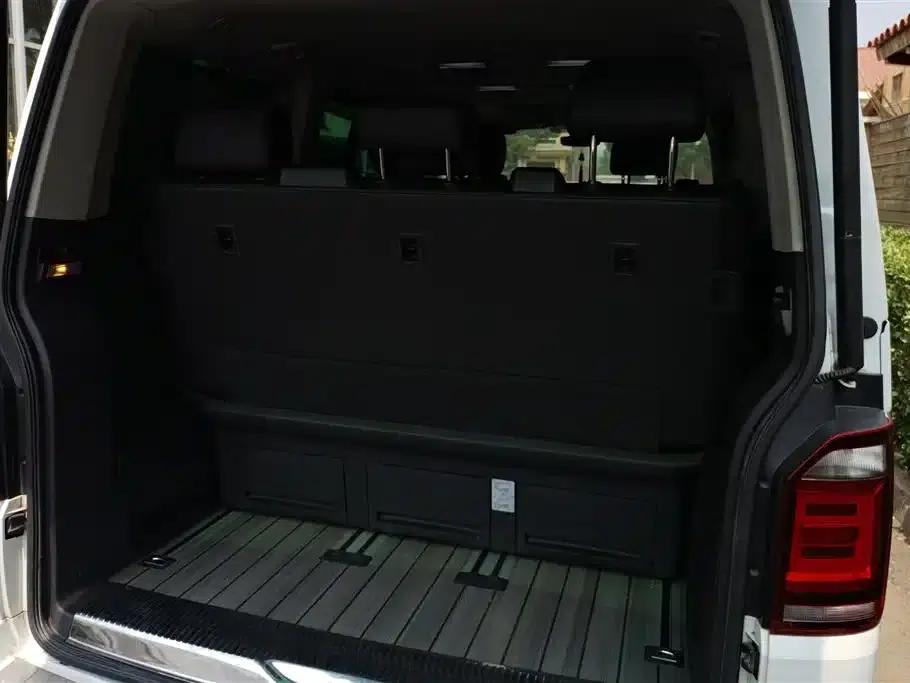 Multivan 2019 2.0TSI 4WD Premium Edition 7-Seater — миниатюра 4