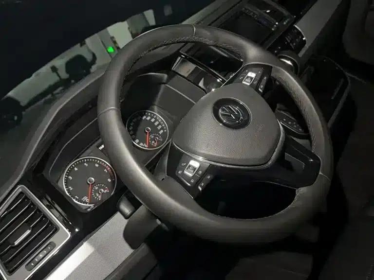 Multivan 2016 2.0TSI 4WD Premium Edition 7-Seater — миниатюра 3