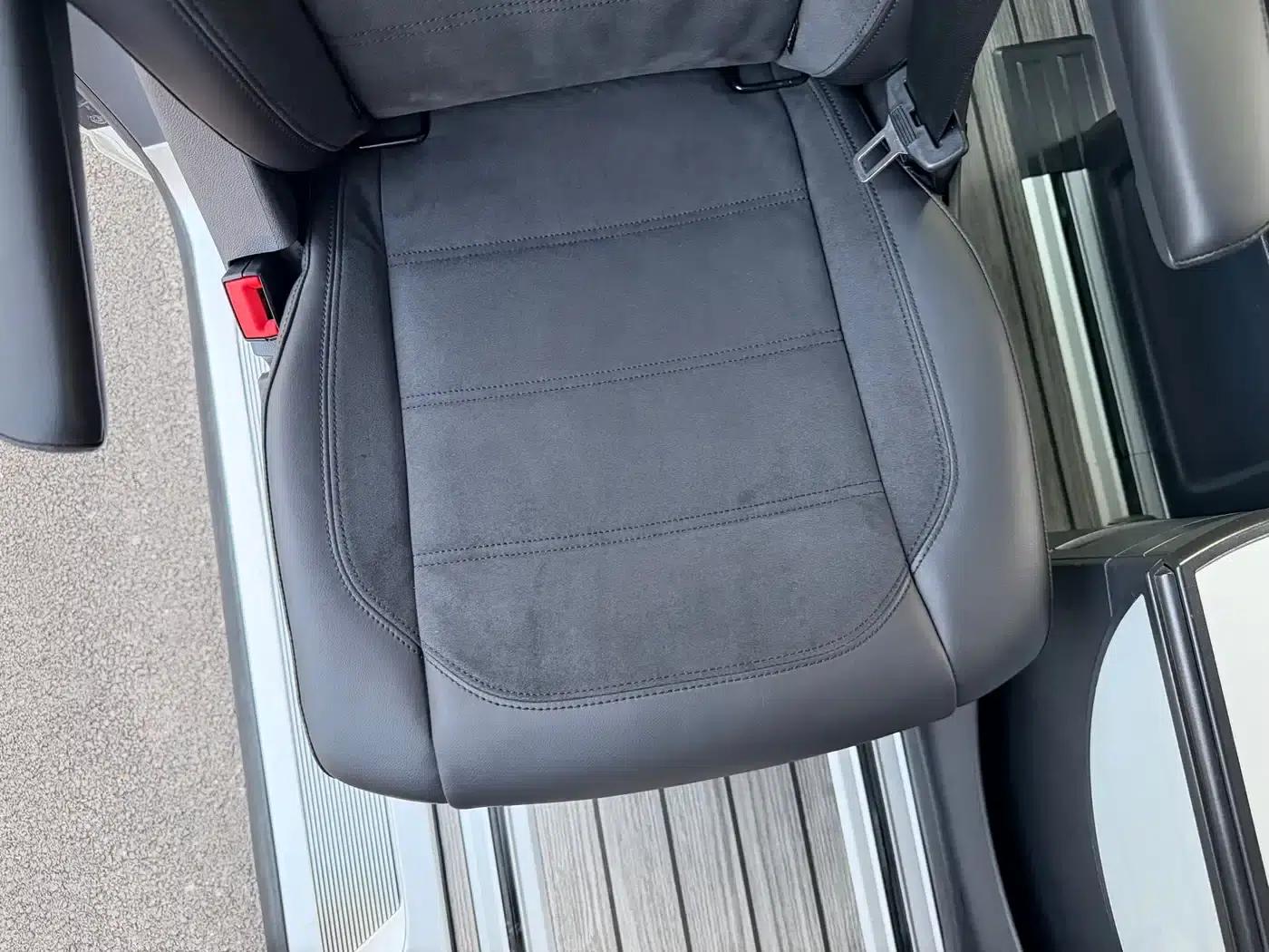 Multivan 2018 2.0TSI 4WD Premium Edition 7-Seater — миниатюра 22