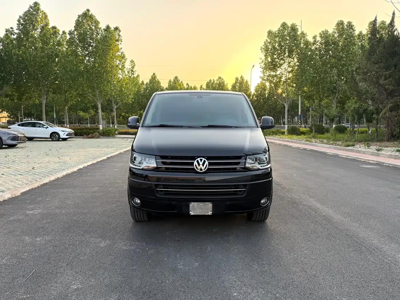 2014 Multivan 2.0TSI AWD Executive Edition — миниатюра 2