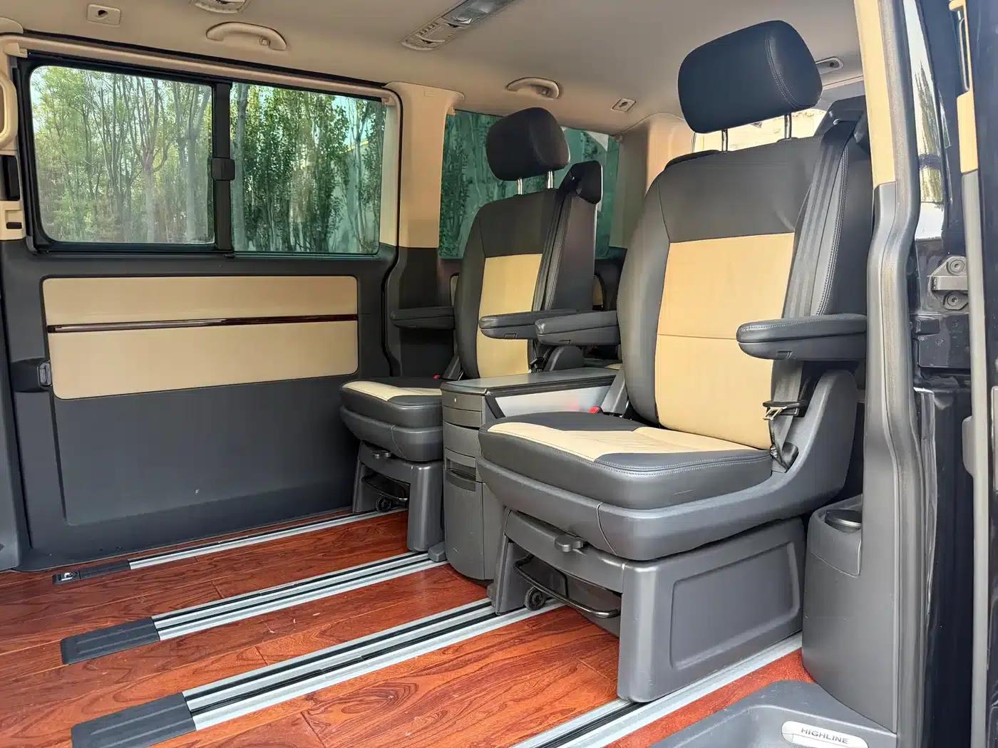2014 Multivan 2.0TSI AWD Executive Edition — миниатюра 21