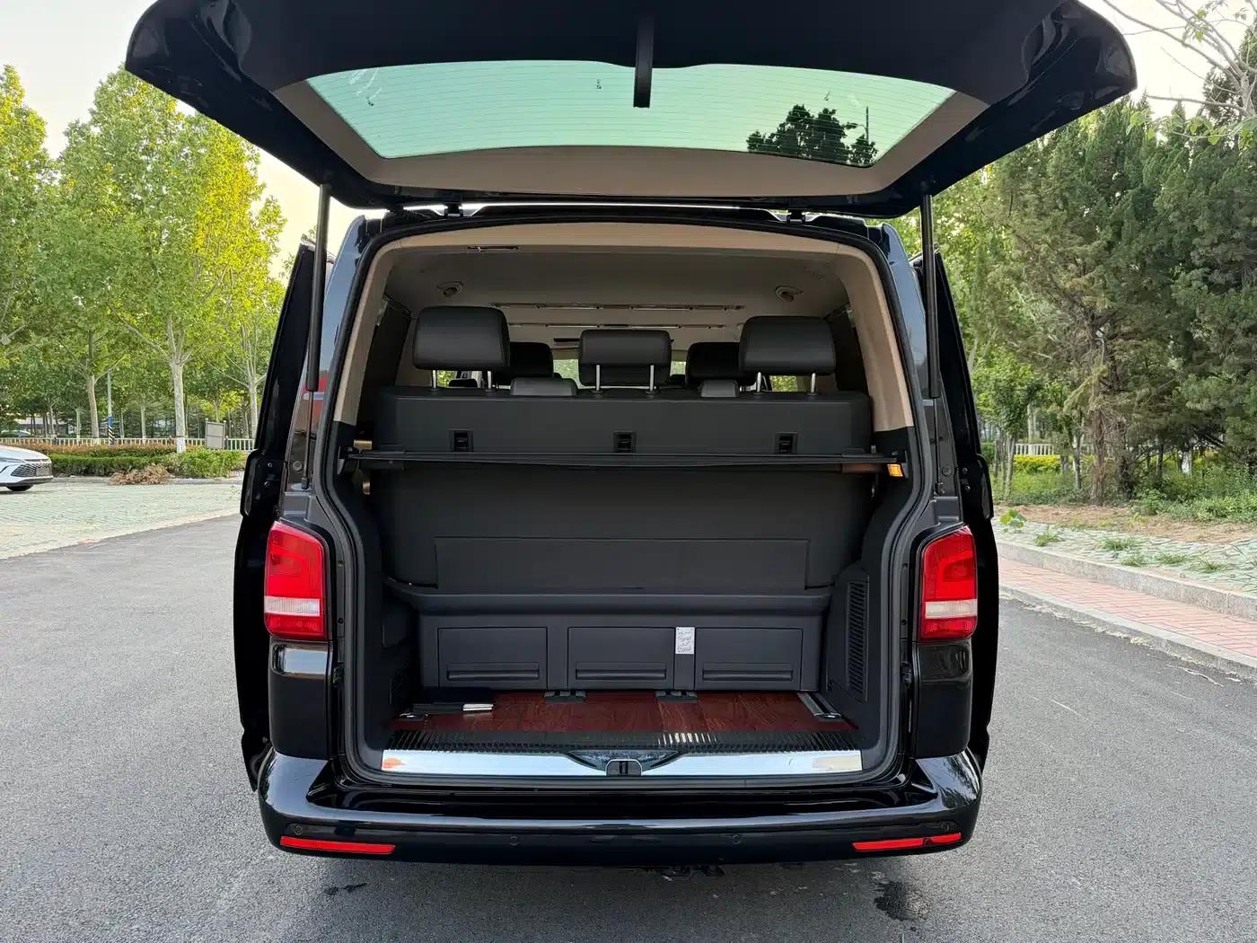 2014 Multivan 2.0TSI AWD Executive Edition — миниатюра 22