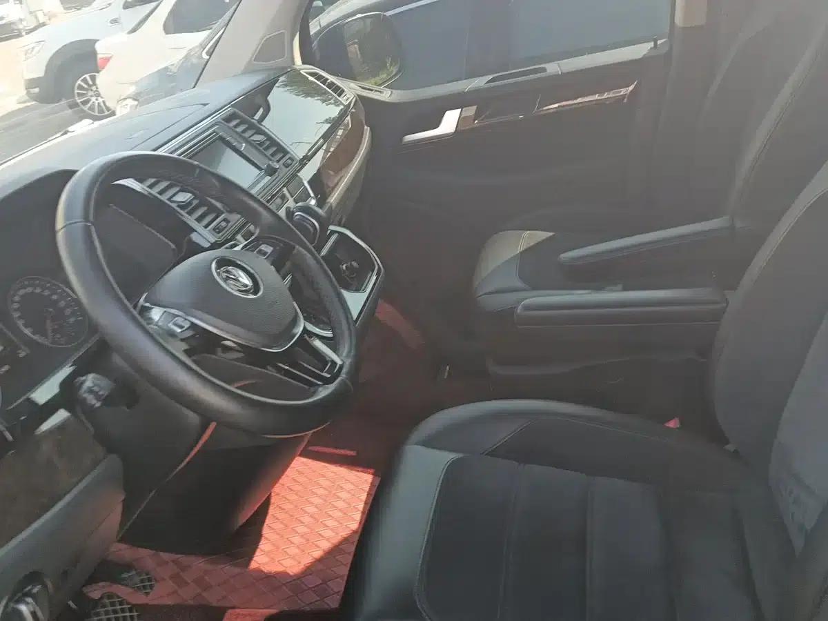 Multivan 2019 2.0TSI 2WD Luxury 7-Seater — миниатюра 3
