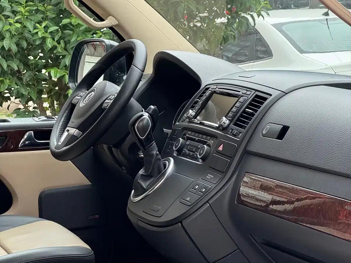 Multivan 2012 2.0TSI 4WD Premium Edition — миниатюра 12