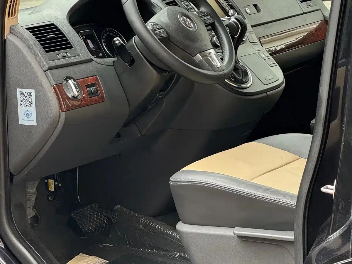 Multivan 2012 2.0TSI 4WD Premium Edition — миниатюра 6