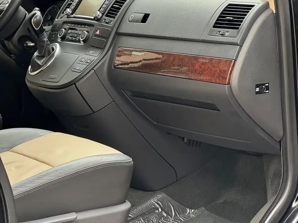 Multivan 2012 2.0TSI 4WD Premium Edition — миниатюра 9
