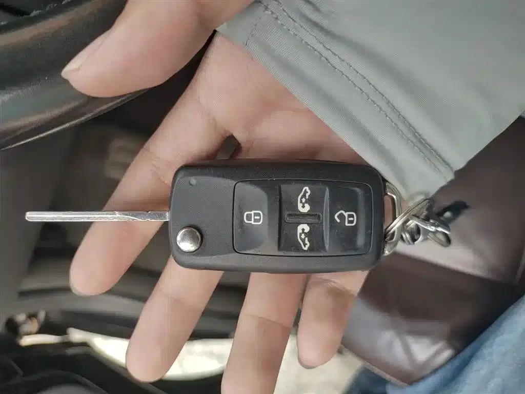 Multivan 2012 2.0TSI 2WD Luxury Edition — миниатюра 12