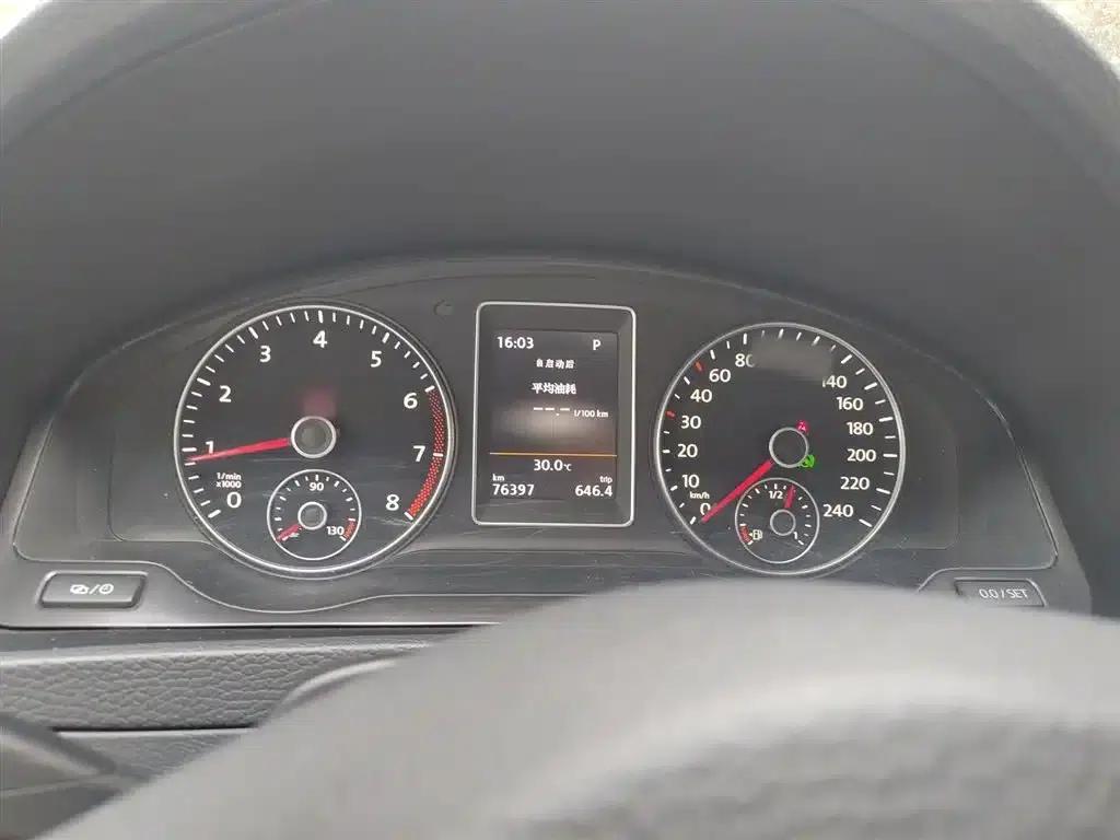 Multivan 2012 2.0TSI 2WD Luxury Edition — миниатюра 4