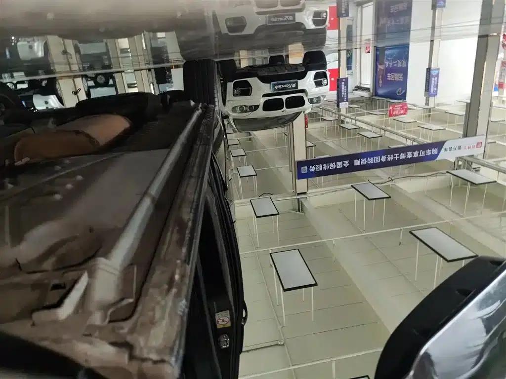 Multivan 2012 2.0TSI 2WD Luxury Edition — миниатюра 21