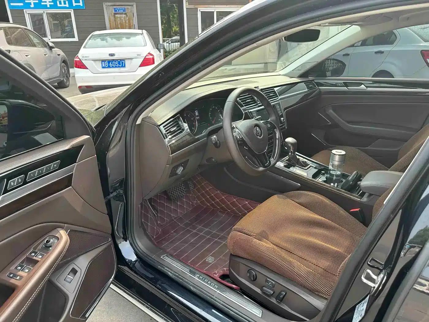 Phideon 2018 Facelift 380TSI 2WD Flagship Edition — миниатюра 3