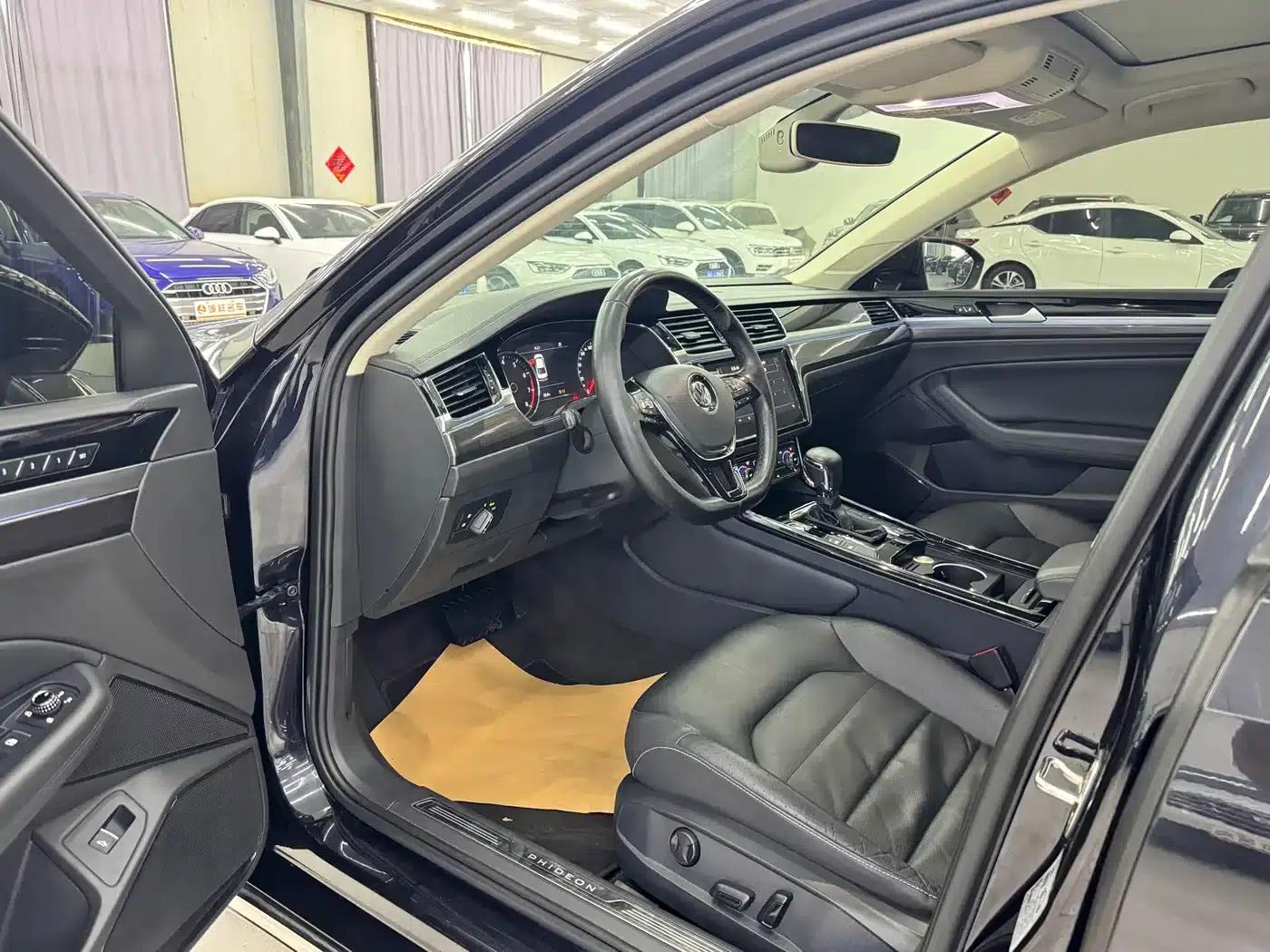 Phideon 2018 Facelift 380TSI 2WD Business Edition — миниатюра 4