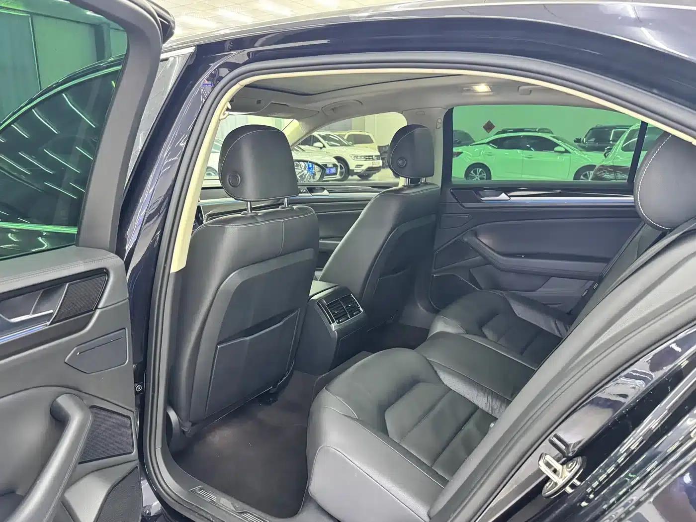 Phideon 2018 Facelift 380TSI 2WD Business Edition — миниатюра 5