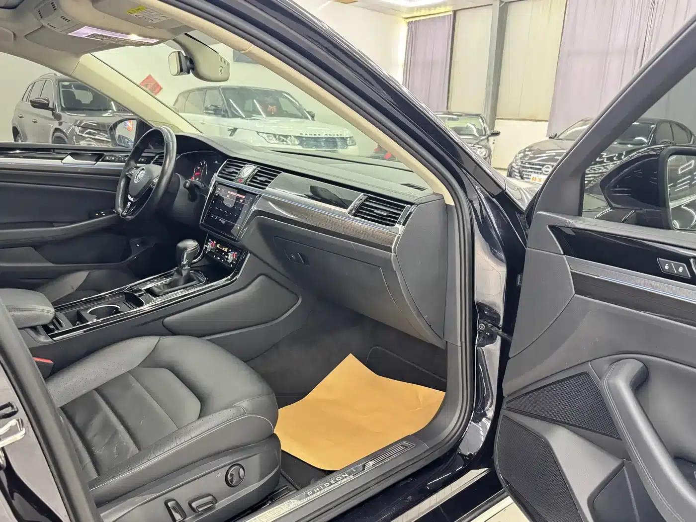 Phideon 2018 Facelift 380TSI 2WD Business Edition — миниатюра 7