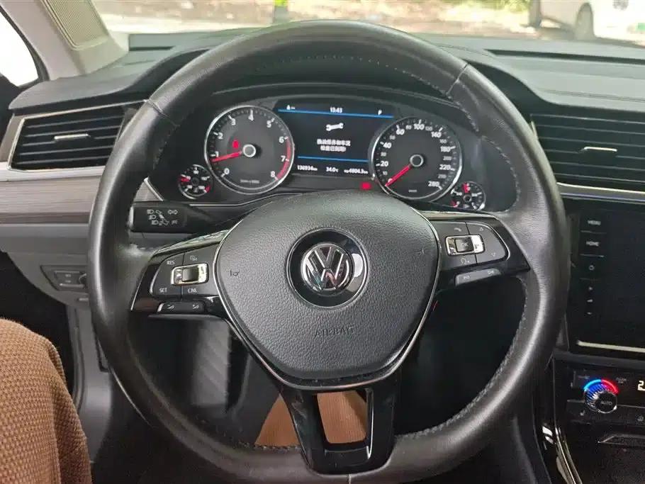 Phideon 2018 Facelift 380TSI 2WD Business Edition — миниатюра 15