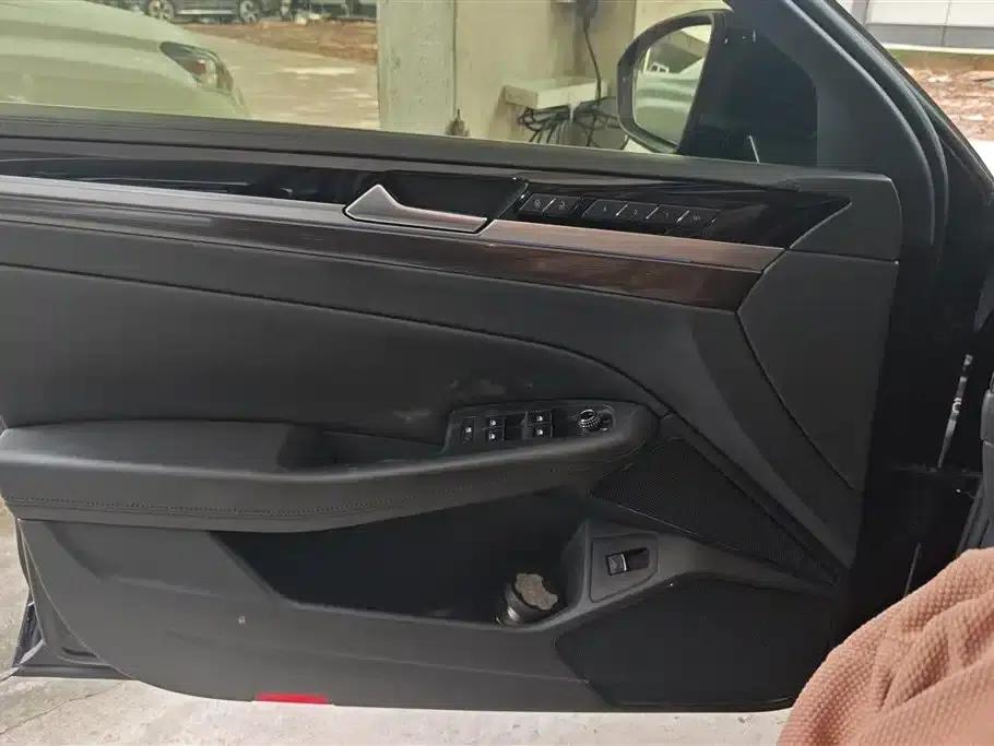Phideon 2018 Facelift 380TSI 2WD Business Edition — миниатюра 7