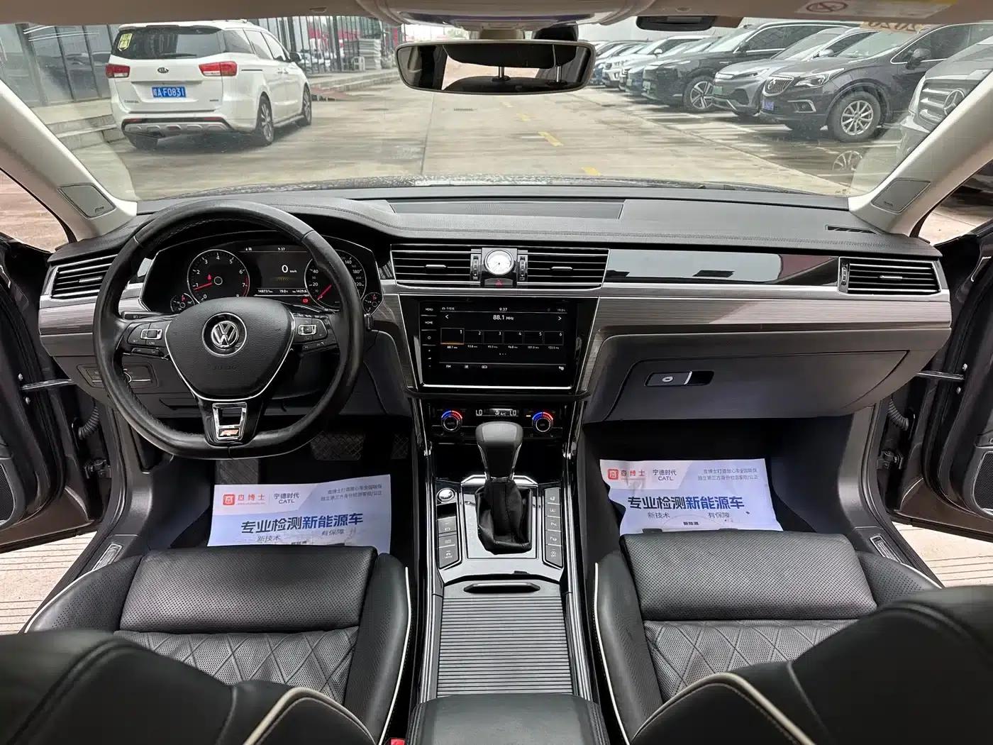 Phideon 2018 Facelift 380TSI 2WD Flagship Edition — миниатюра 11
