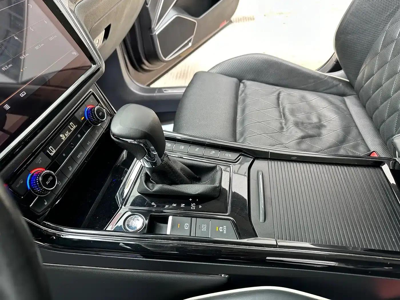 Phideon 2018 Facelift 380TSI 2WD Flagship Edition — миниатюра 12