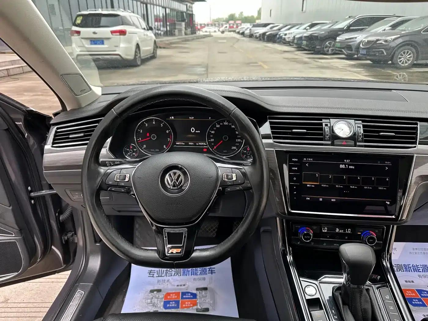 Phideon 2018 Facelift 380TSI 2WD Flagship Edition — миниатюра 13