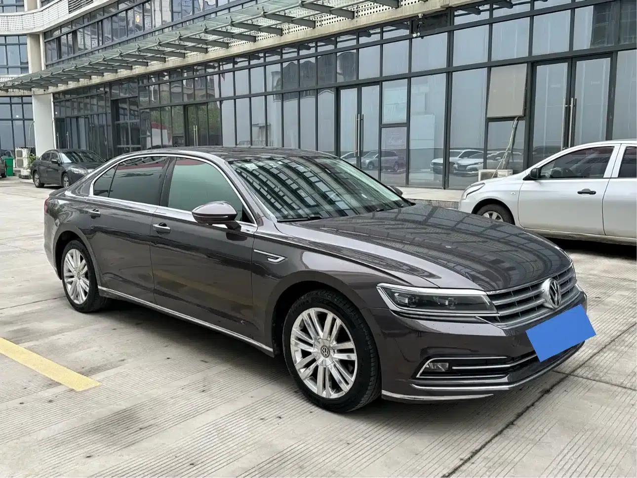 Phideon 2018 Facelift 380TSI 2WD Flagship Edition — миниатюра 3