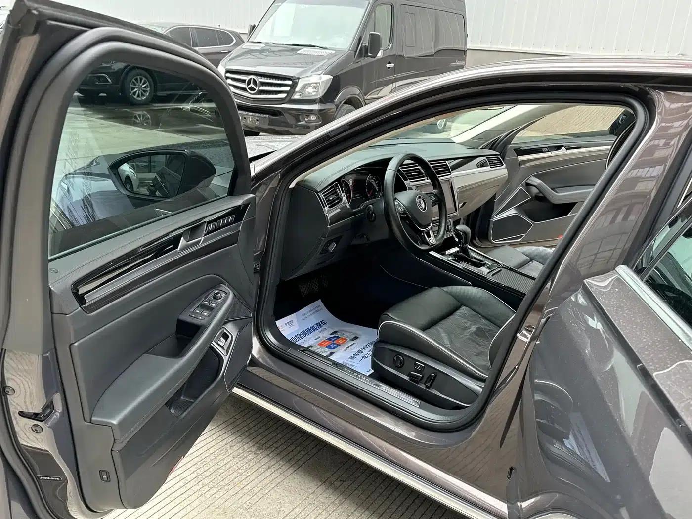 Phideon 2018 Facelift 380TSI 2WD Flagship Edition — миниатюра 9