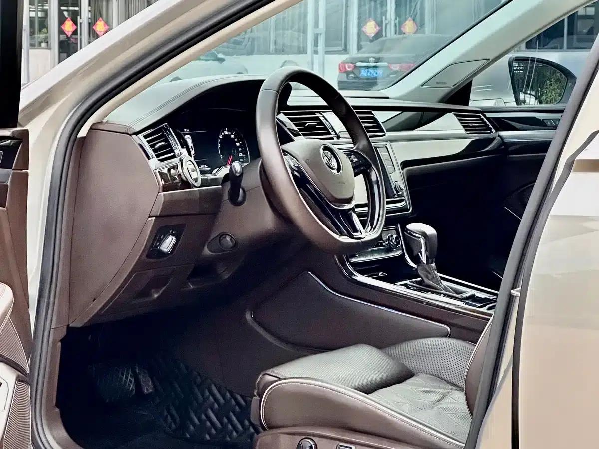 Phideon 2018 380TSI 2WD Flagship Edition — миниатюра 4