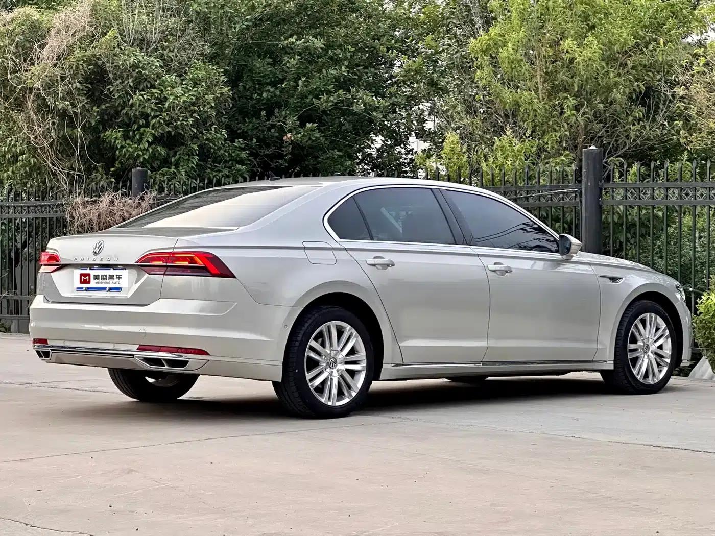 Phideon 2018 380TSI 2WD Flagship Edition — миниатюра 9