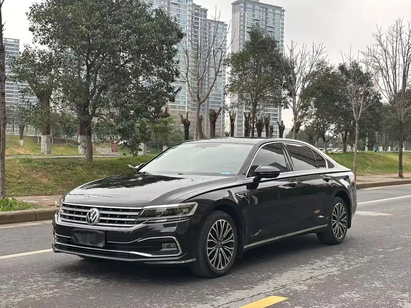 Phideon 2021 380TSI Luxury Edition — миниатюра 1