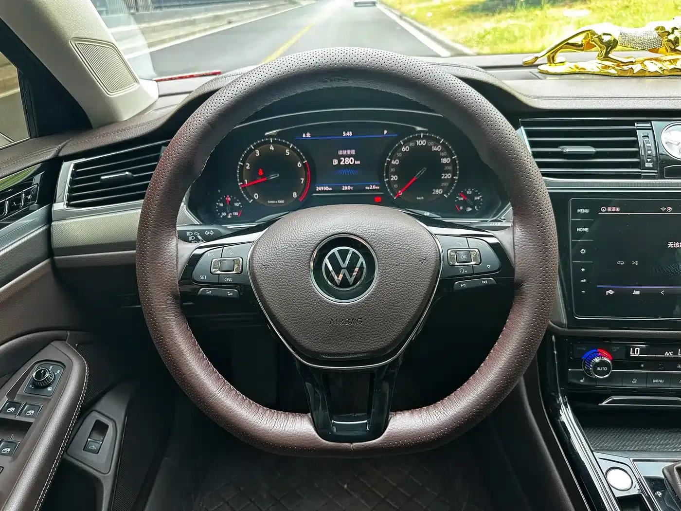 Phideon 2021 380TSI Luxury Edition — миниатюра 14