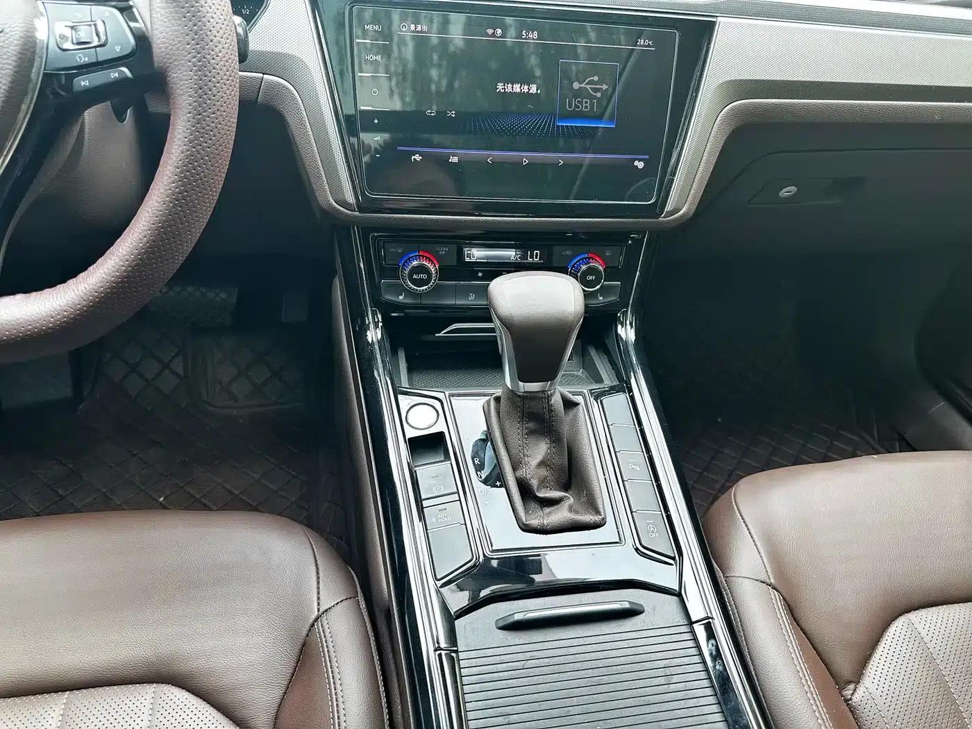 Phideon 2021 380TSI Luxury Edition — миниатюра 16
