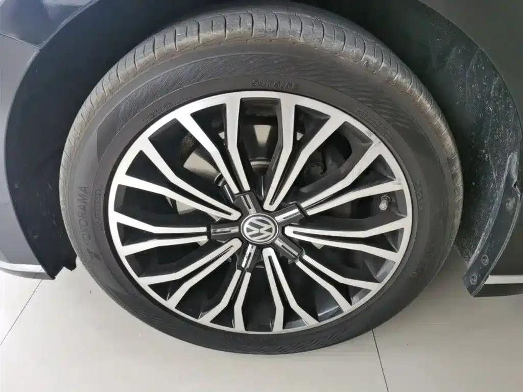 Phideon 2018 Facelift 380TSI 2WD Business Edition — миниатюра 23