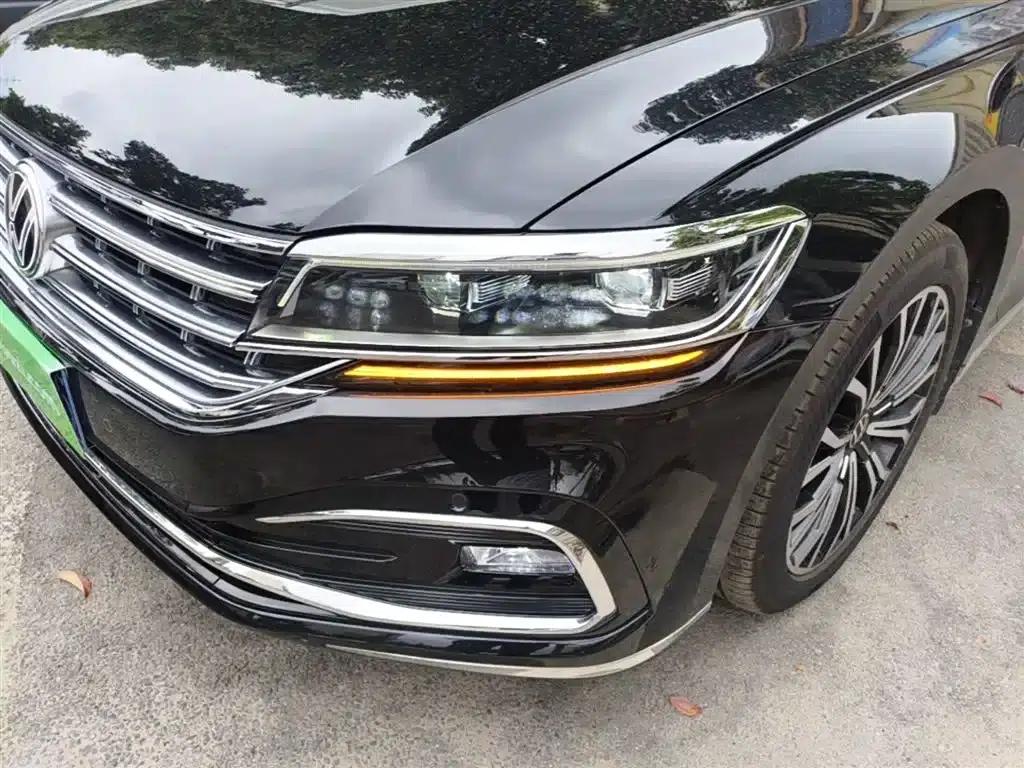 Phideon 2021 380TSI Luxury Edition — миниатюра 24