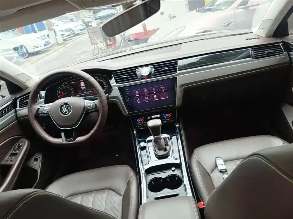 Phideon 2021 380TSI Luxury Edition — миниатюра 10