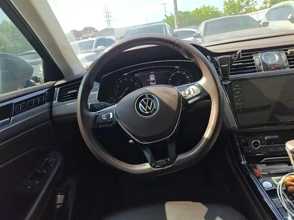 Phideon 2021 380TSI Luxury Edition — миниатюра 11
