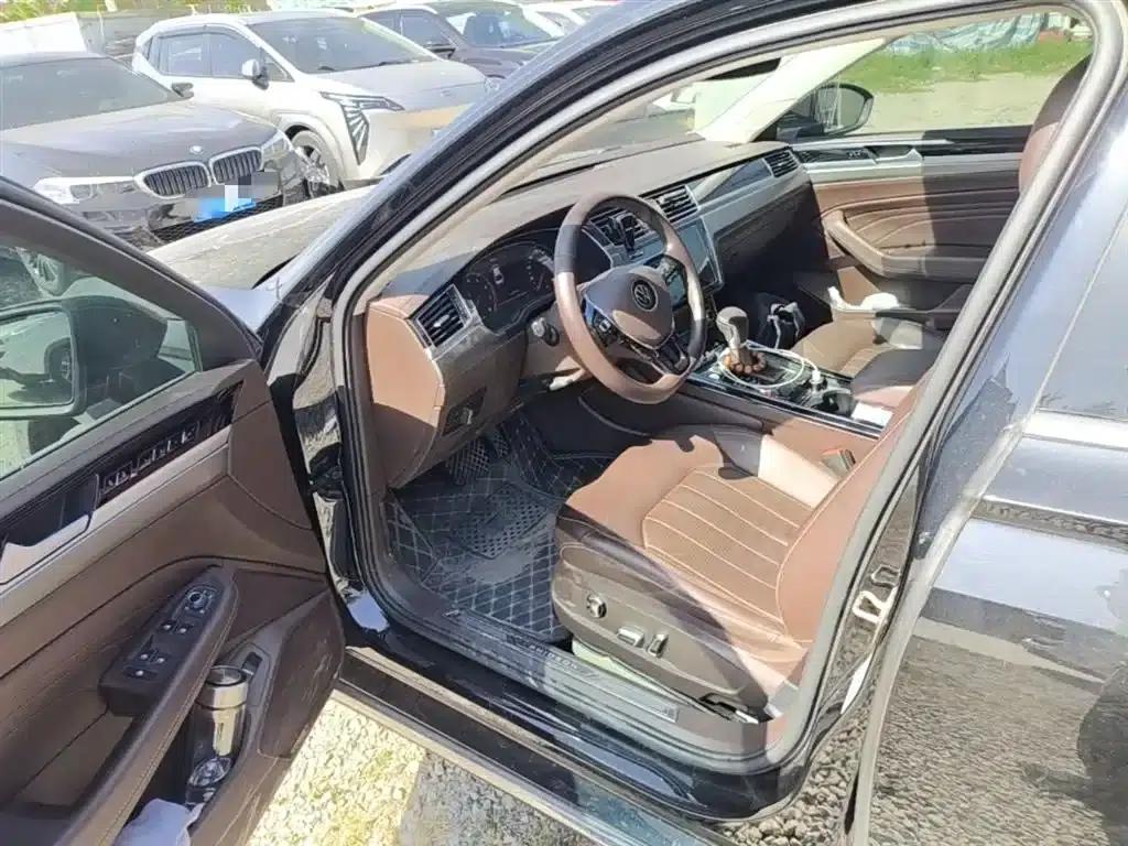 Phideon 2021 380TSI Luxury Edition — миниатюра 16