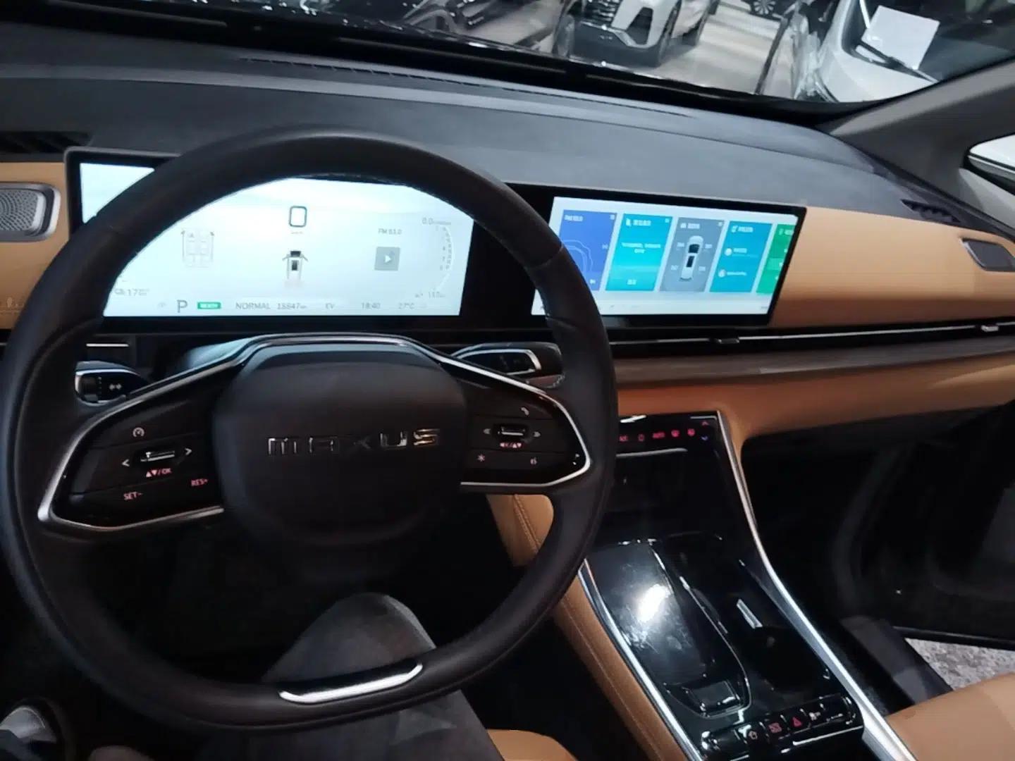 SAIC MAXUS G50 PHEV 2025 Leading Edition — миниатюра 13