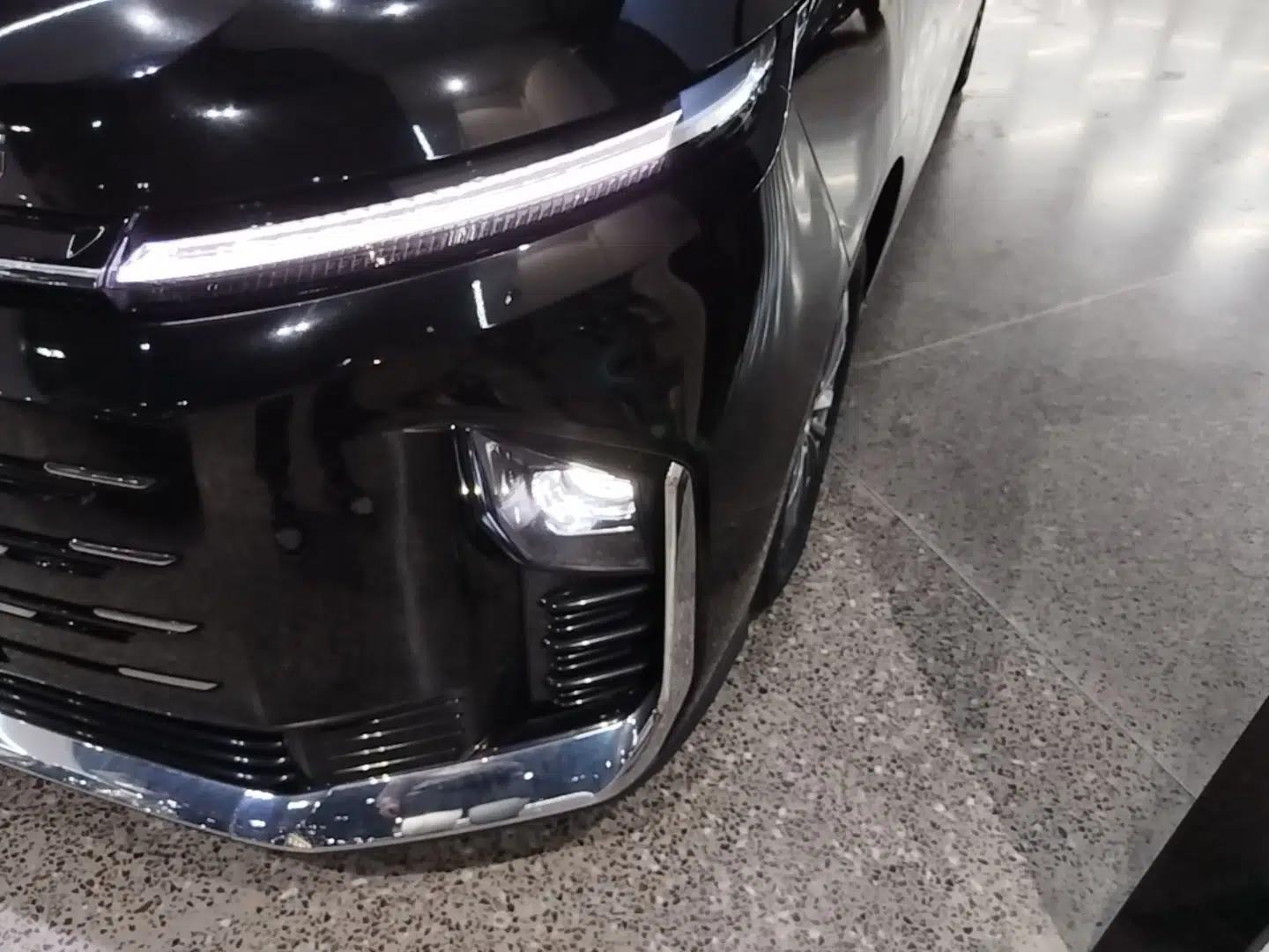 SAIC MAXUS G50 PHEV 2025 Leading Edition — миниатюра 9