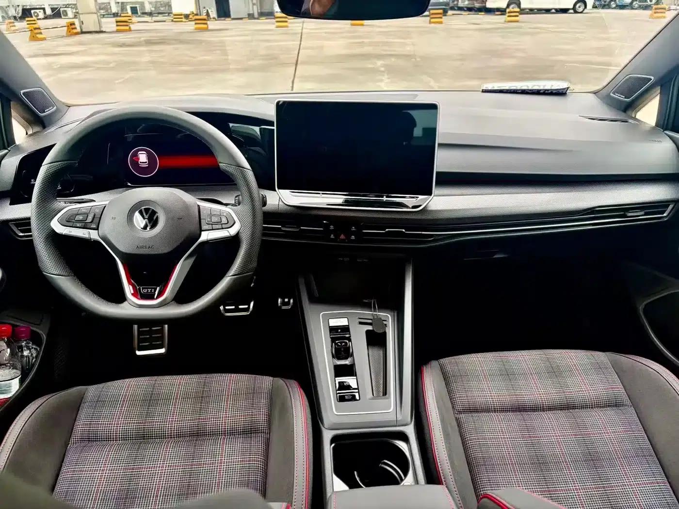 2026 Golf GTI 380TSI DSG GTI — миниатюра 5