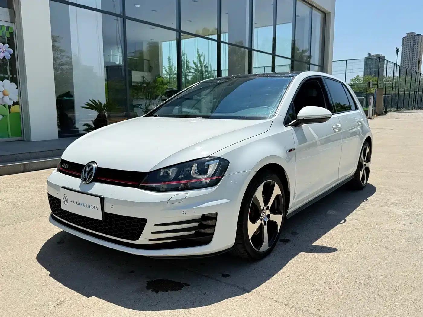 2016 Golf GTI 2.0TSI GTI — миниатюра 1