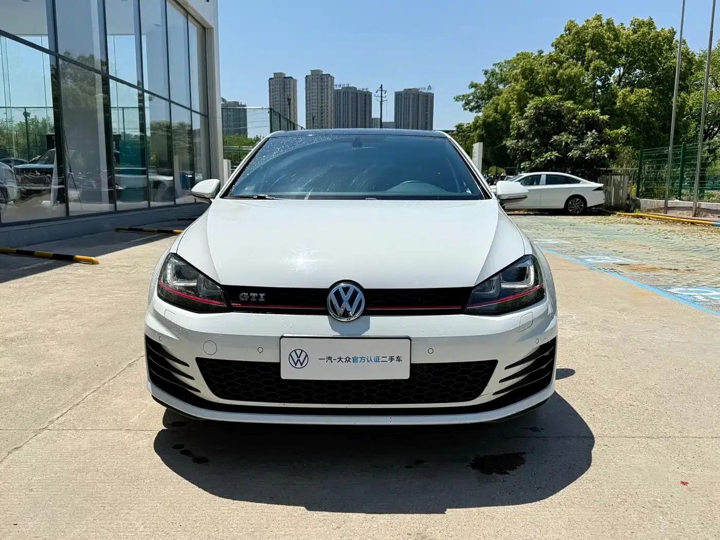 2016 Golf GTI 2.0TSI GTI — миниатюра 2