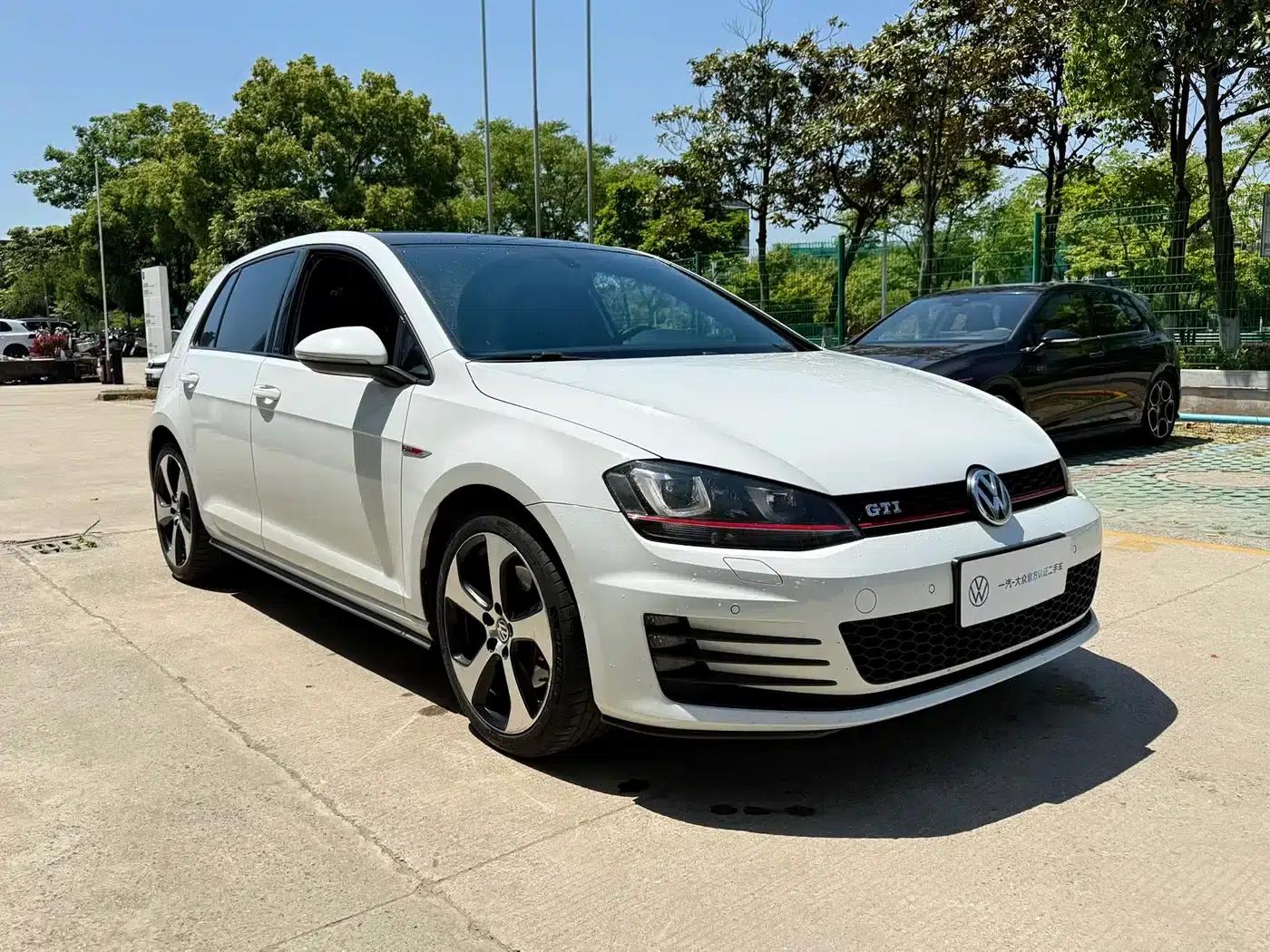 2016 Golf GTI 2.0TSI GTI — миниатюра 3