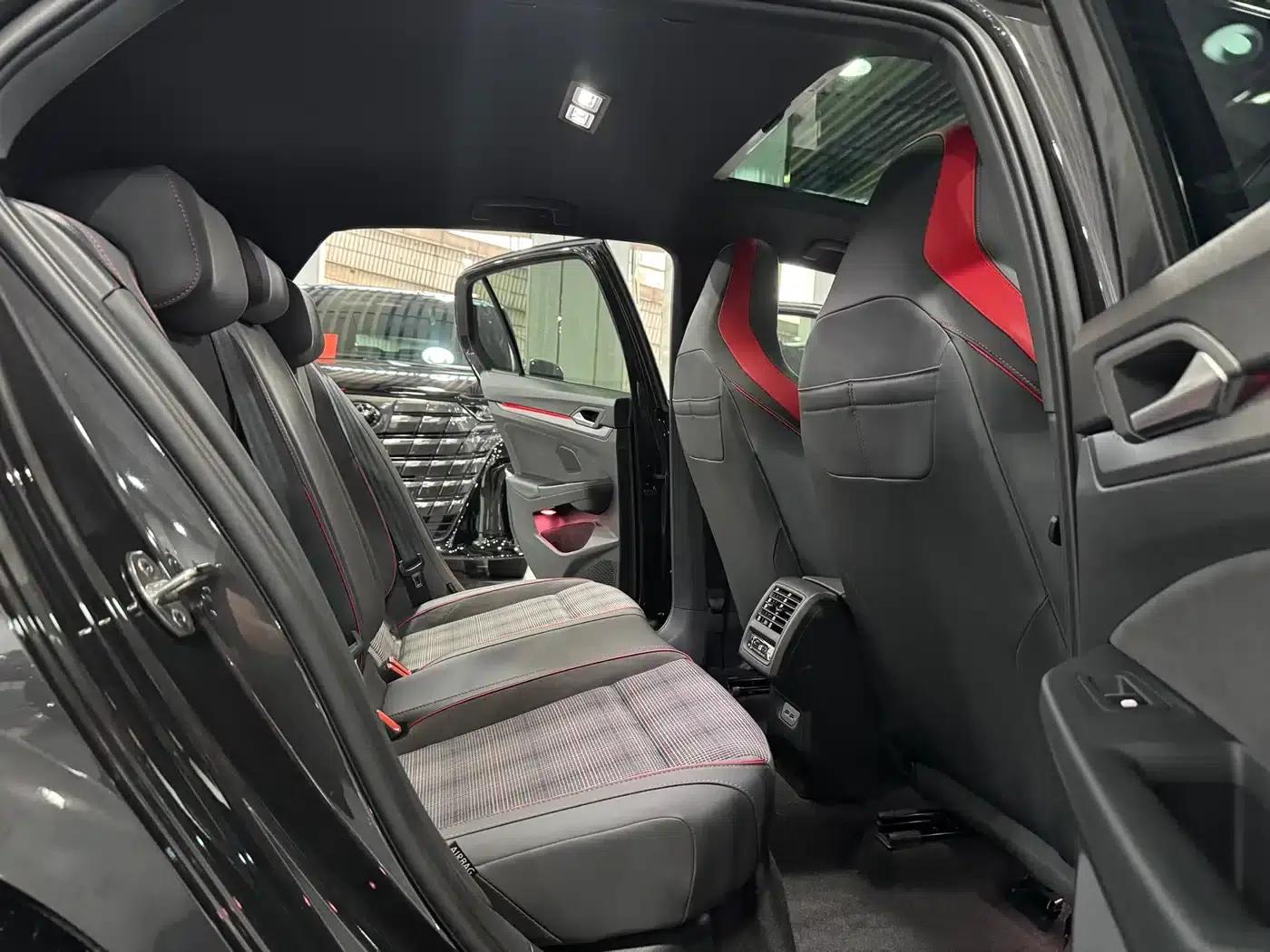 2026 Golf GTI 380TSI DSG GTI — миниатюра 6
