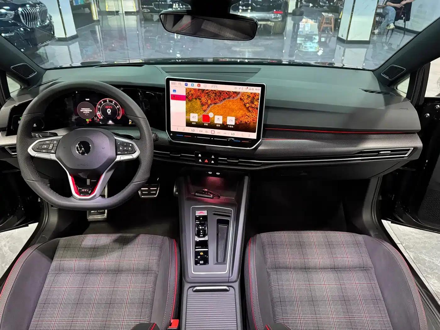 2026 Golf GTI 380TSI DSG GTI — миниатюра 7
