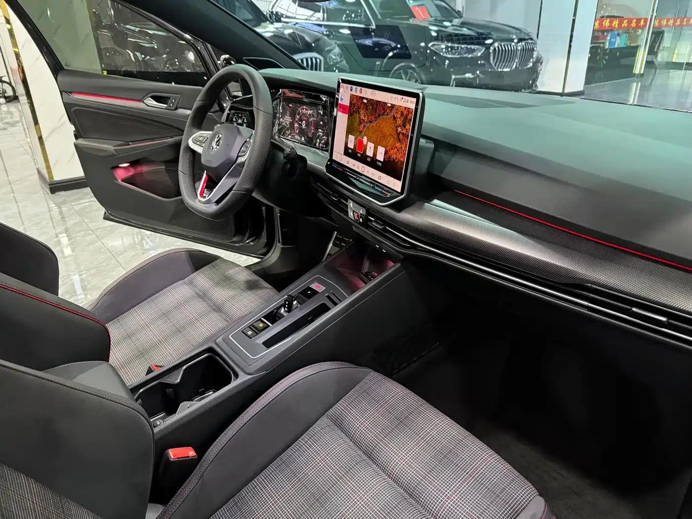 2026 Golf GTI 380TSI DSG GTI — миниатюра 10