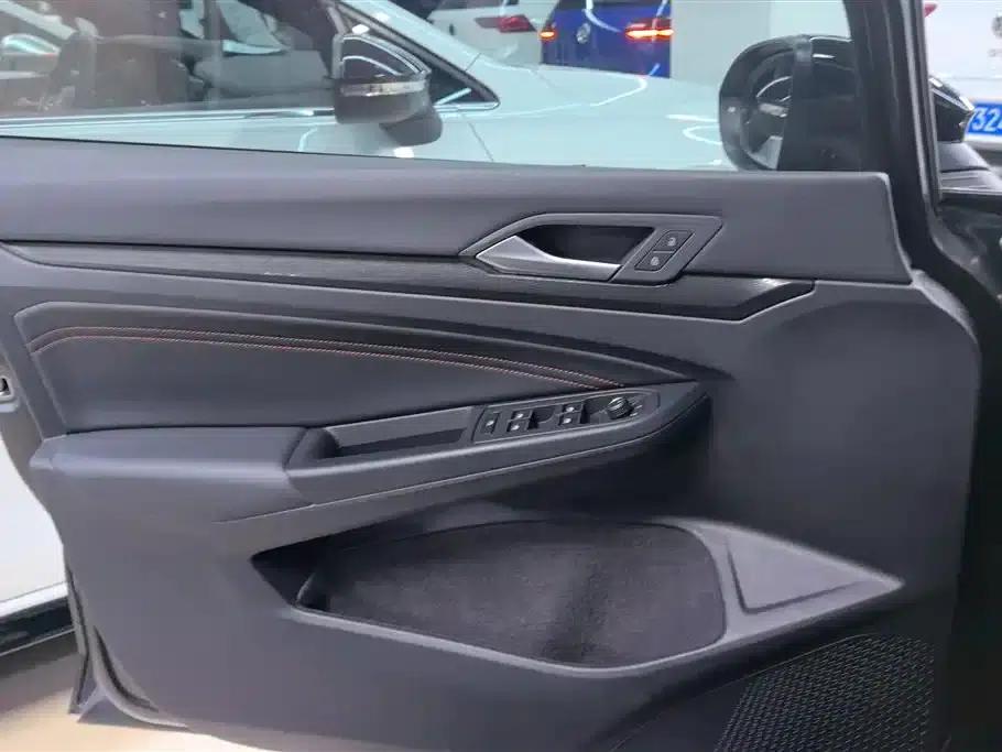 2023 Golf GTI 380TSI DSG GTI — миниатюра 7