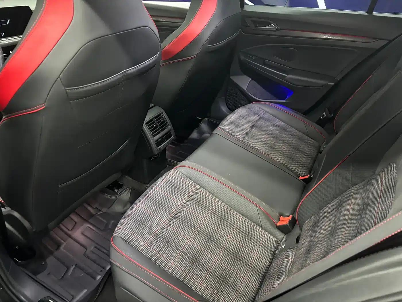 2023 Golf GTI 380TSI DSG GTI — миниатюра 7