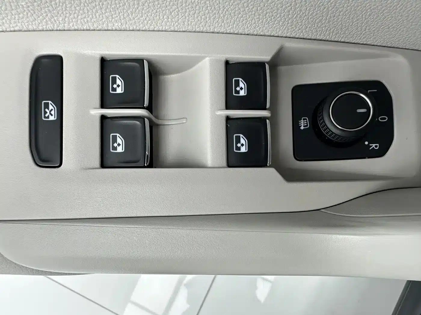 2023 Volkswagen T-Cross 280TSI DSG Luxury Edition — миниатюра 12