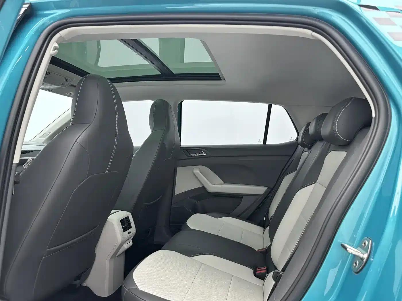 2023 Volkswagen T-Cross 280TSI DSG Luxury Edition — миниатюра 6