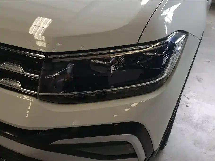 2023 Volkswagen T-Cross 280TSI DSG Luxury Edition — миниатюра 5