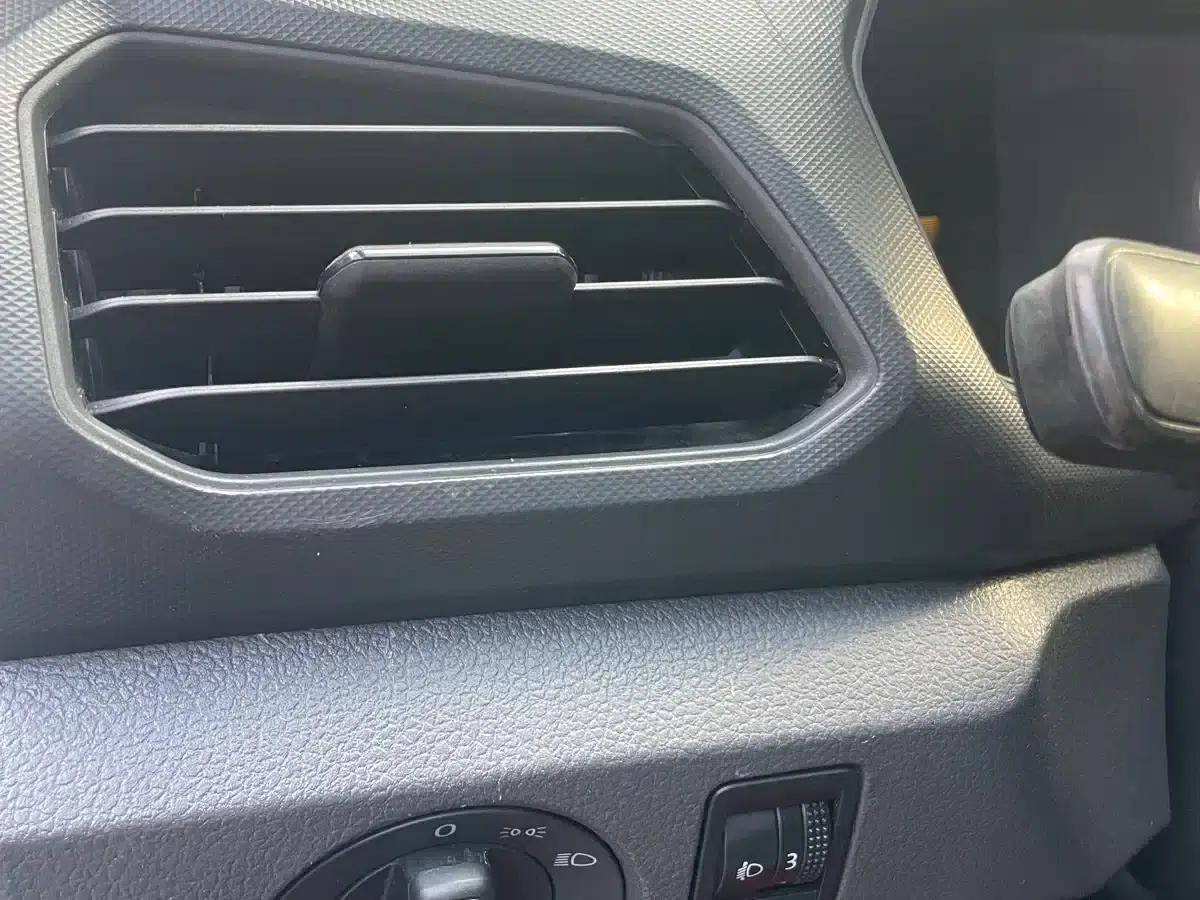 2023 Volkswagen T-Cross Facelift 1.5L Automatic Fashion Edition — миниатюра 15
